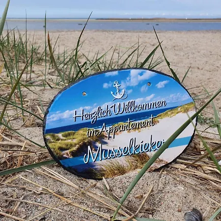 Gollwitzer Park Musselkieker * Gollwitz